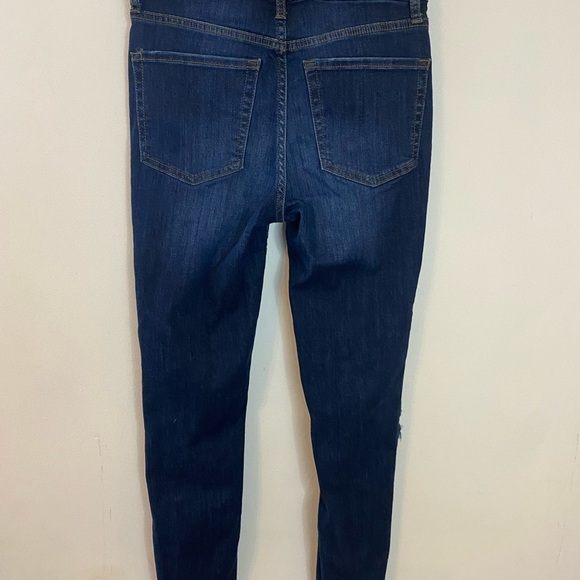 Free People Busted Knee Dark Wash Skinny Jeans - Picture 10 of 11